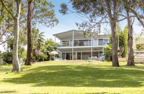 Green Point House | Bask at Green Point - Between the ocean & the lake