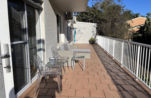 Denhams Beach Apartment | Batemans Bay’s Beach Holiday apartment 200 mts to Denhams and Surf Beach.