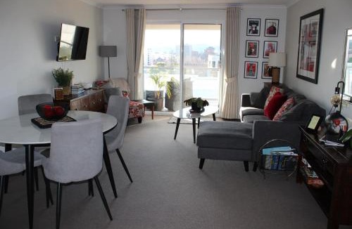 Battery Point Apartment | Battery Point Apartment on Hampden