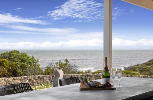 Peppermint Grove Beach House | Bay Beach House - A Family & Pet Friendly Favourite with Direct Beach Access