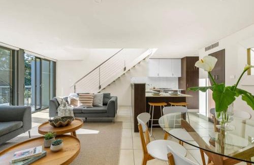 Huskisson Apartment | Bay Breeze - 3BR apt in the heart of Huskisson