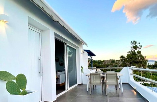 Agios Panteleimonas House | BAY DIVINO