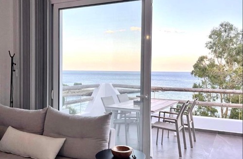 Agios Panteleimonas House | BAY DIVINO