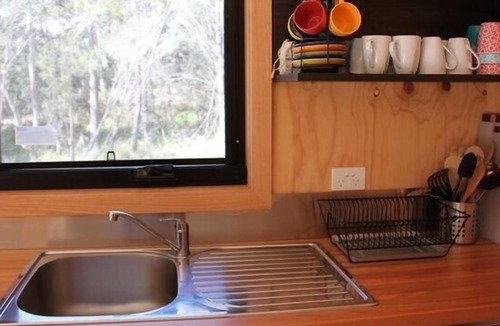 Binalong Bay Cabin | BAY OF FIRES ECO HUT Binalong Bay