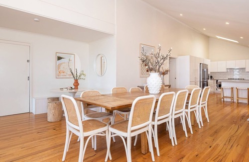 Dromana House | Bay Views From Drury Lane with Solar Heated Pool and Gas Heated Spa