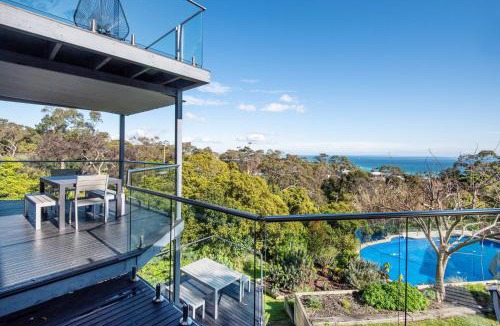 Dromana House | Bay Views From Drury Lane with Solar Heated Pool and Gas Heated Spa