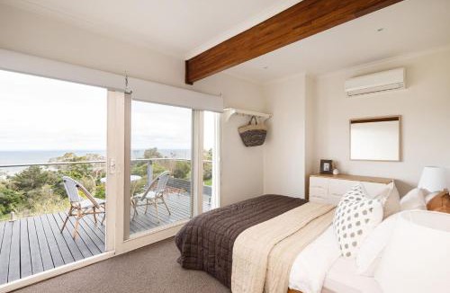 Dromana House | Bay Views From Drury Lane with Solar Heated Pool and Gas Heated Spa