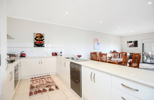 Aldinga Beach House | Bayside ~ Aldinga Beach - Large Family Beach House with Sea Views ~ C21
