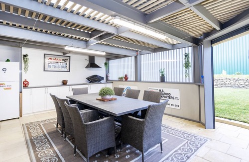 Ledge Point House | Bayside home, with ocean views cross the road to the beach