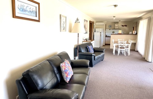 Emu Bay House | Baywatch | Emu Bay Kangaroo Island