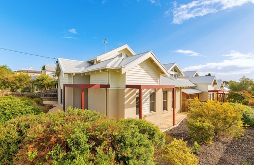 Queenscliff House | Beach Belle Queenscliff - Walk Everywhere - Free Wifi and Netflix