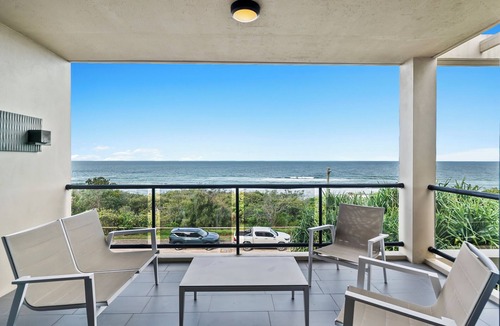 Sunrise Beach Apartment | Beach Chalet 7 - Coastal Bliss at Sunrise Beach – A Luxurious Beachfront Escape