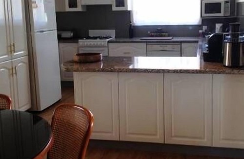 Ventnor House | Beach Escape with Ocean at your doorstep! Grand Prix Circuit