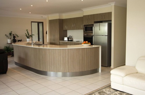 Wurtulla House | Beach Heaven - You'll hear the waves crashing