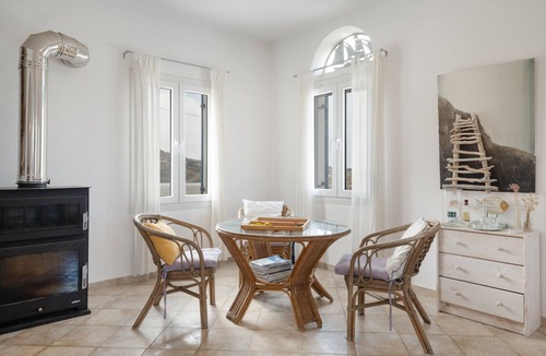 Exomvourgo House | Beach House in Tinos Island – Sea View, Wi-Fi, Air Conditioning