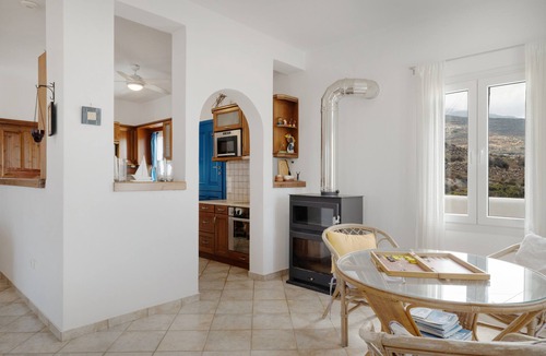 Exomvourgo House | Beach House in Tinos Island – Sea View, Wi-Fi, Air Conditioning