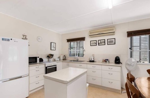 Innes Park House | Beach Shack by the Sea Innes Park