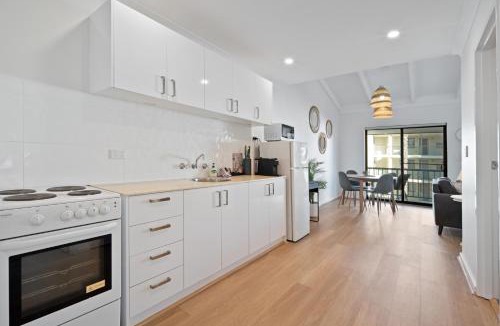 Scarborough Apartment | Beach Stay Scarborough - Bonus Single Bed - Pool with Slide