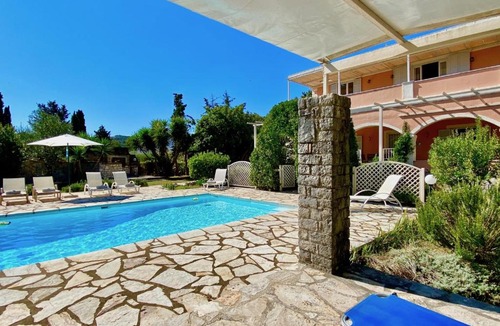 Kassiopi Villa | Beach Villa Petros with private pool by DadoVillas