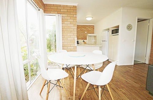 Merimbula Apartment | Beachcomber - Unit 1 Pet Friendly Apartments Located on Fishpen
