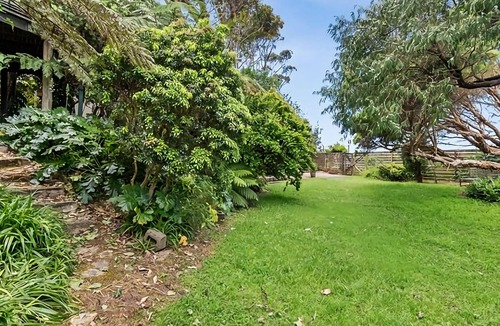 Malua Bay House | Beachfront at Malua - Garden Bay Beach