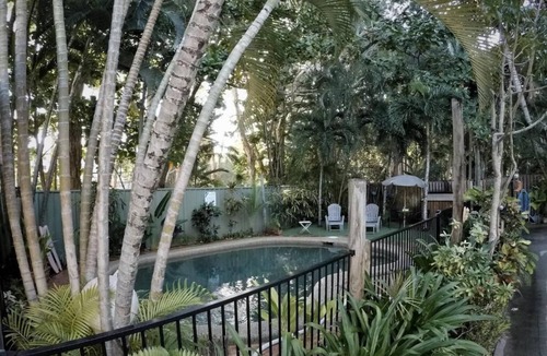 Yorkeys Knob Apartment | Beachfront