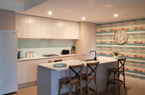 Huskisson Apartment | Beachfront Boogaloo - 5% discount for 7 night stay