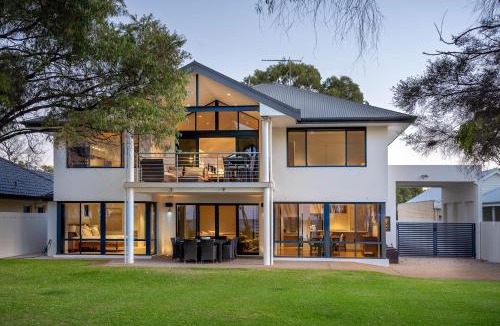 West Busselton House | Beachfront Busselton I Private Properties