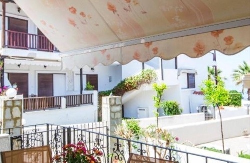 Pefkochori Apartment | Beachfront Deluxe Apt.