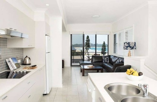Mollymook Apartment | Beachfront Eight - Luxury apartment right on the waters edge