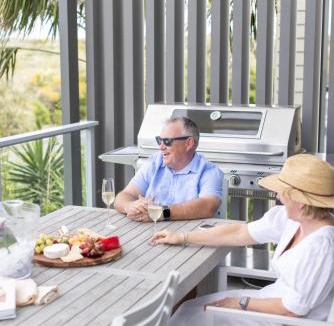 Magenta Shores House | Beachfront Haven Magenta