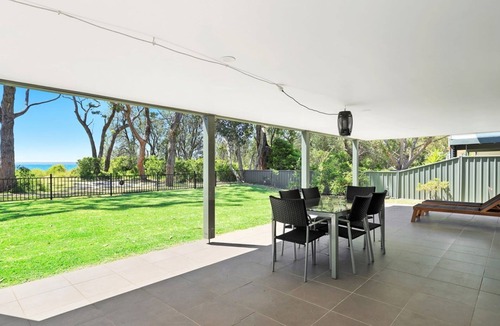 Vincentia House | Beachfront Haven On Collingwood Beach