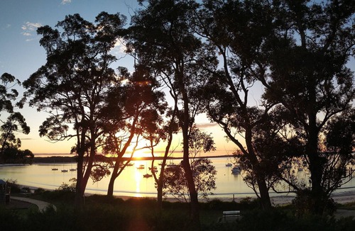 Callala Bay House | BEACHFRONT HOUSE DUCTED AC WIFI 2 SMART TVS PETS WELCOME