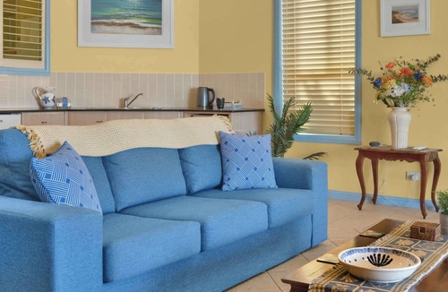 Blue Bay Apartment | Beachfront Stay, Private & Romantic l Nova Escapes