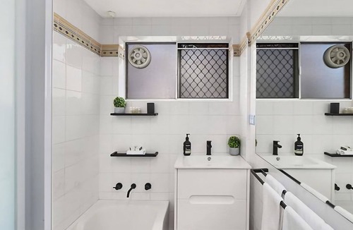 Terrigal Apartment | Beachfront Terrigal - across from the beach