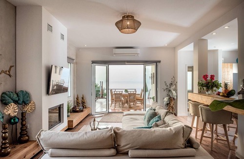 Agii Apostoli Villa | Beachfront Villa With Panoramic Sunset View