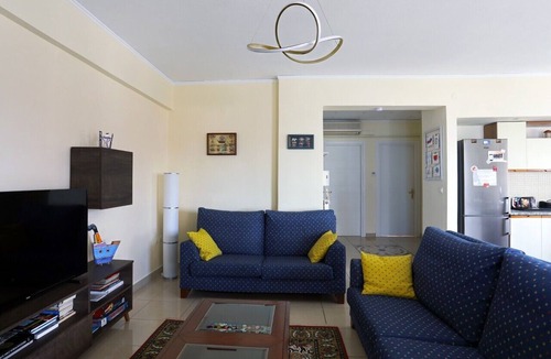 Kalamaria Apartment | Beachfrontfamily apartment plus free parking, the Cruiseflat