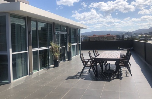 Wollongong Apartment | Beachside and City lifestyle for a perfect holiday stay