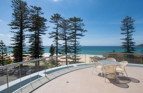 Manly Apartment | BEACHSIDE BEAUTY IN MANLY- PENTHOUSE APT 18