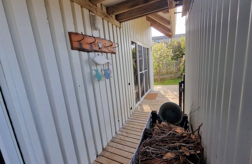Sulphur Creek House | Beachside Home in the North