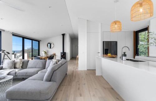Kioloa House | Beachside in Kioloa - oceanfront luxury bungalow