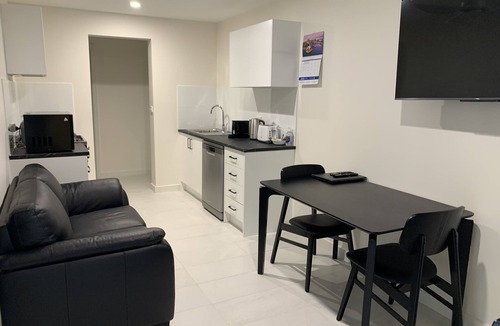 Ripon Apartment | Beachside & Jetty View - Apt 4 (First Mate Apartment)