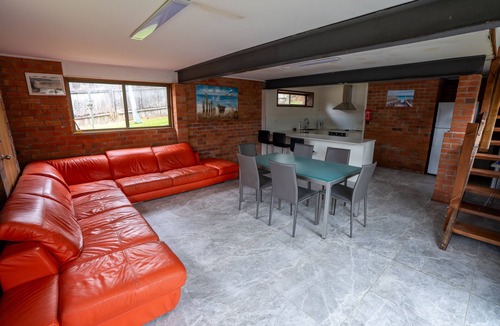 Black Head House | Beachside, Pet friendly, Paradise.