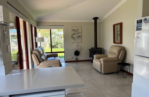 Prevelly House | Beachside Prevelly Villas -Margaret River pet friendly beach house accommodation