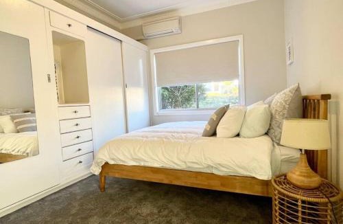 Port Kembla House | Beautiful 4-bedroom original beach cottage in Port Kembla
