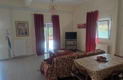 Agia Triada Apartment | Beautiful apartment ANAIS near the sea