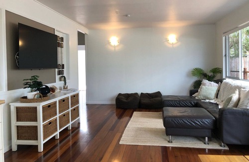Emerald Beach House | Beautiful beach house in one of the most amazing holiday destinations in NSW.
