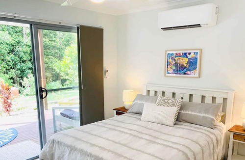 Mooloolah Valley House | Beautiful Designer home Sunshine Coast Hinterland