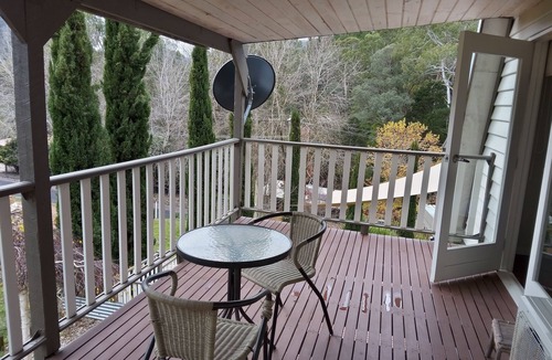 Merrijig House | Beautiful Dutch Barn style country house in Merrijig (base of Mt Buller)