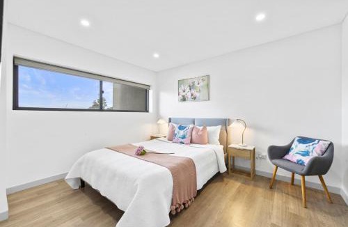 Hornsby Apartment | Beautiful Home close to Shopping Mall and Train Hornsby